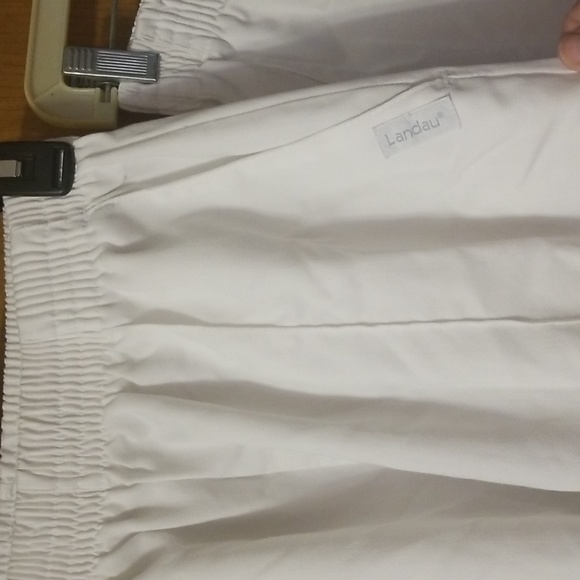 Bundle of 2 White Scrub Pants Size Medium: TYB16 - Picture 3 of 6